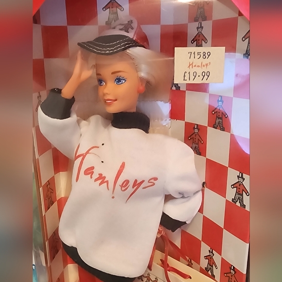 Hamley's Barbie 1995 - Picture 2 of 7